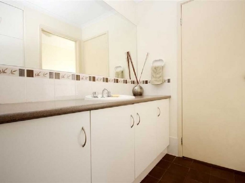 15 Lumsden Court, Evanston Park SA 5116