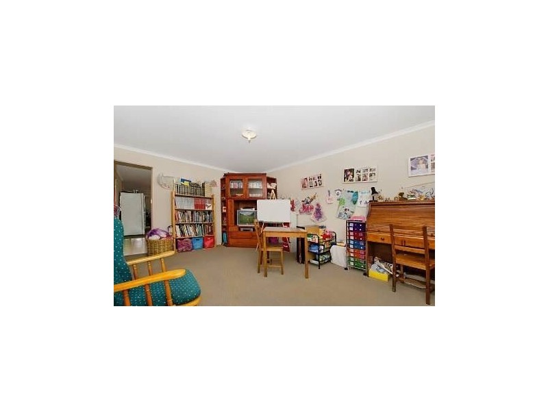 90 Lakeside Drive, Andrews Farm SA 5114