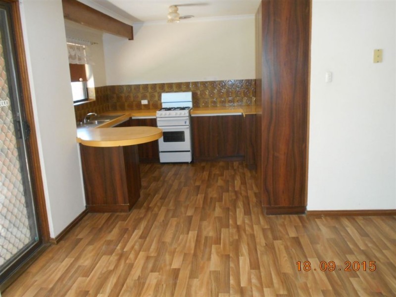 8 McDonnell Terrace, Evanston Gardens SA 5116