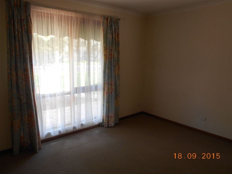 8 McDonnell Terrace, Evanston Gardens SA 5116