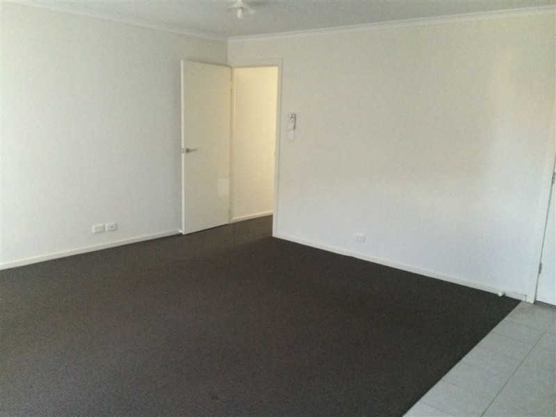 10 Lyons Street, Andrews Farm SA 5114