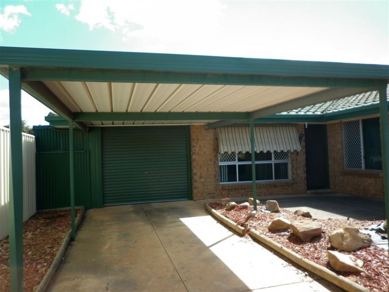 10 President Avenue, Andrews Farm SA 5114