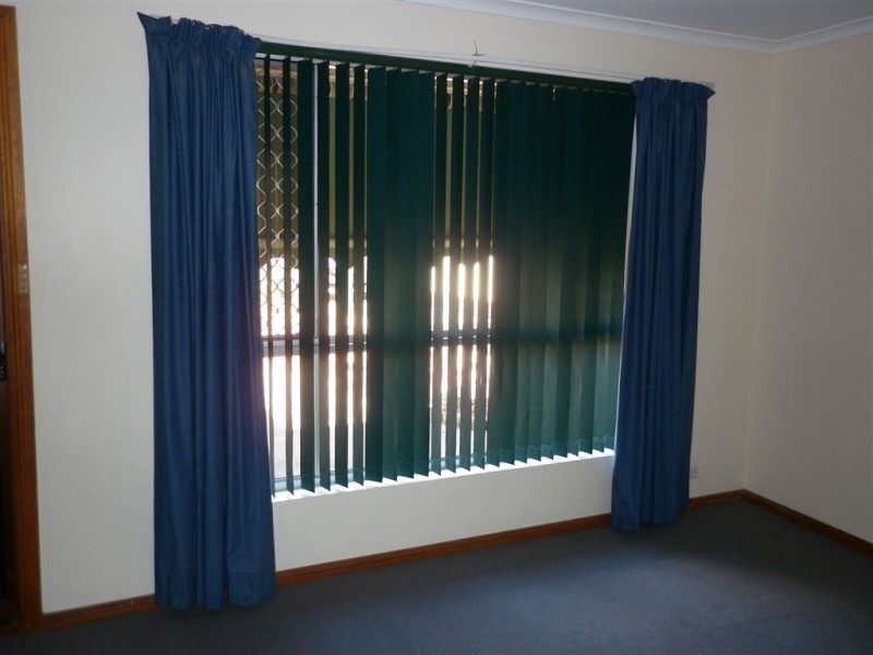 10 President Avenue, Andrews Farm SA 5114