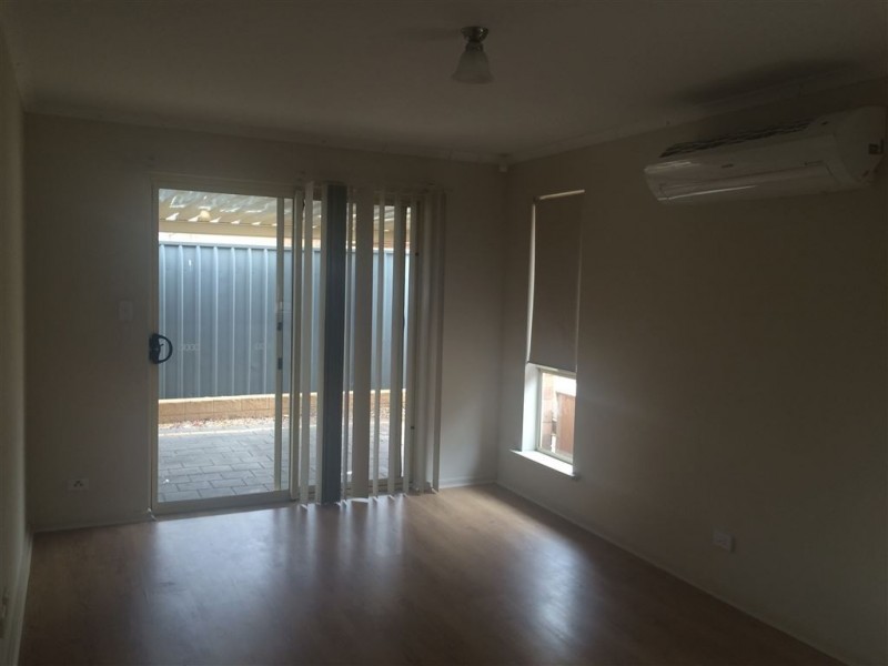 4 Hollow Drive, Andrews Farm SA 5114