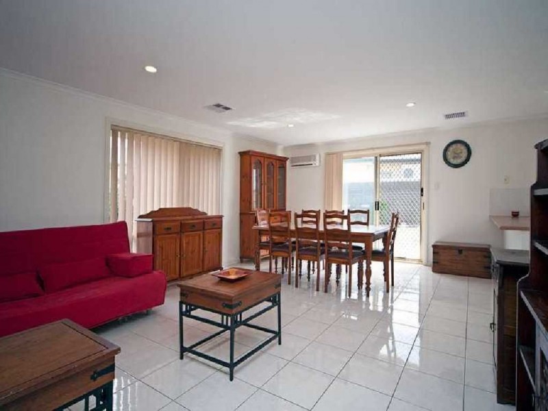 4 Macquarie Avenue, Hillcrest SA 5086
