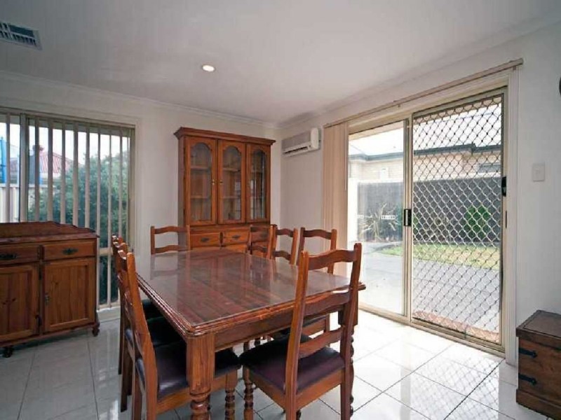 4 Macquarie Avenue, Hillcrest SA 5086