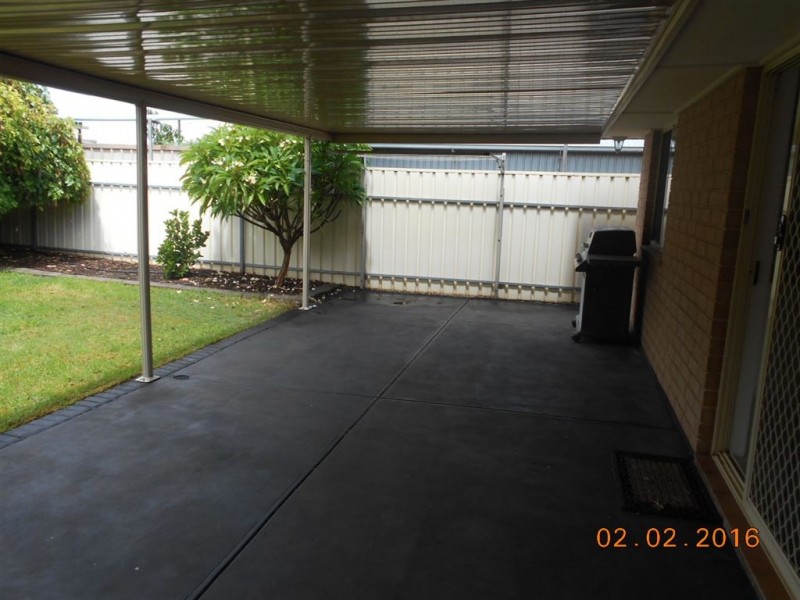 4 Macquarie Avenue, Hillcrest SA 5086