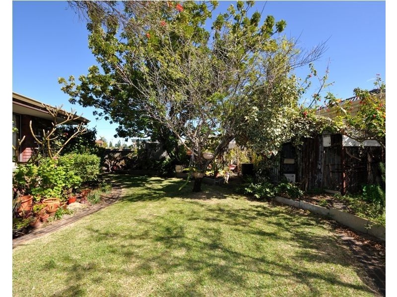 6 Dempster Road, Shoalwater WA 6169