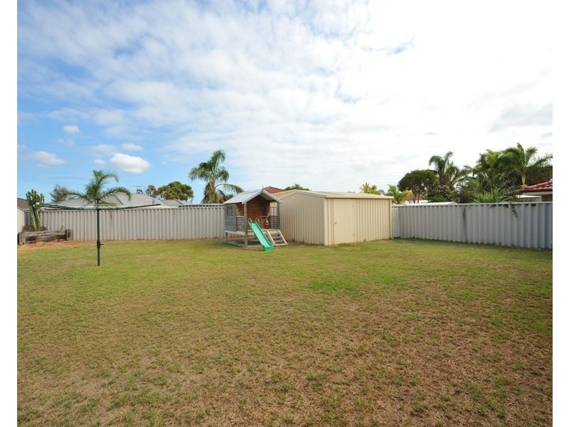 5 Mauritius Court, Waikiki WA 6169