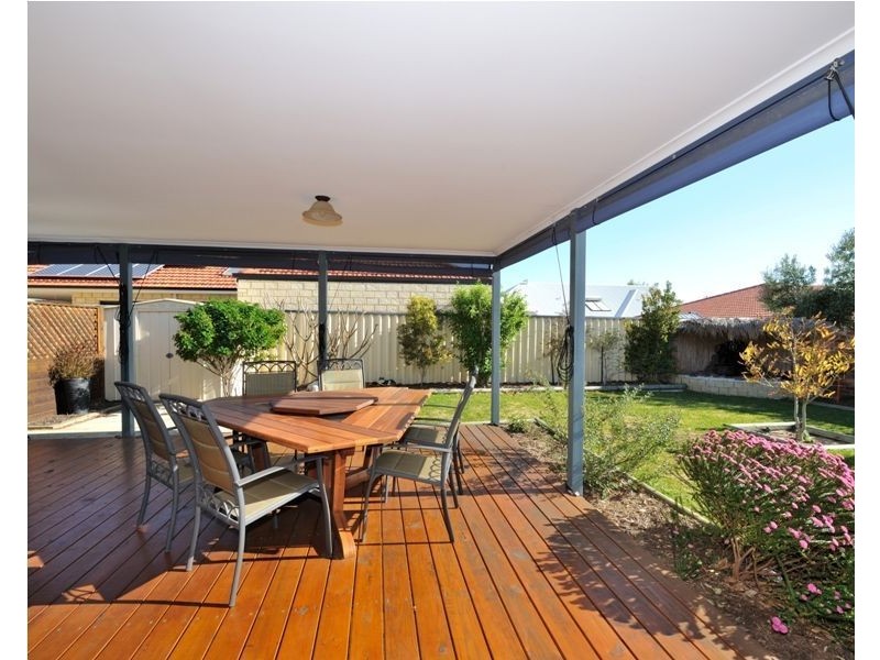 76a Gloucester, Shoalwater WA 6169