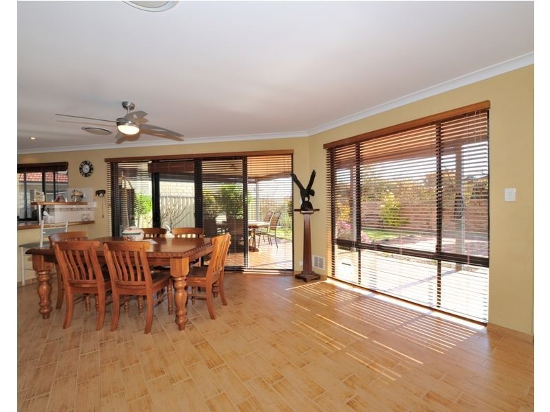 76a Gloucester, Shoalwater WA 6169