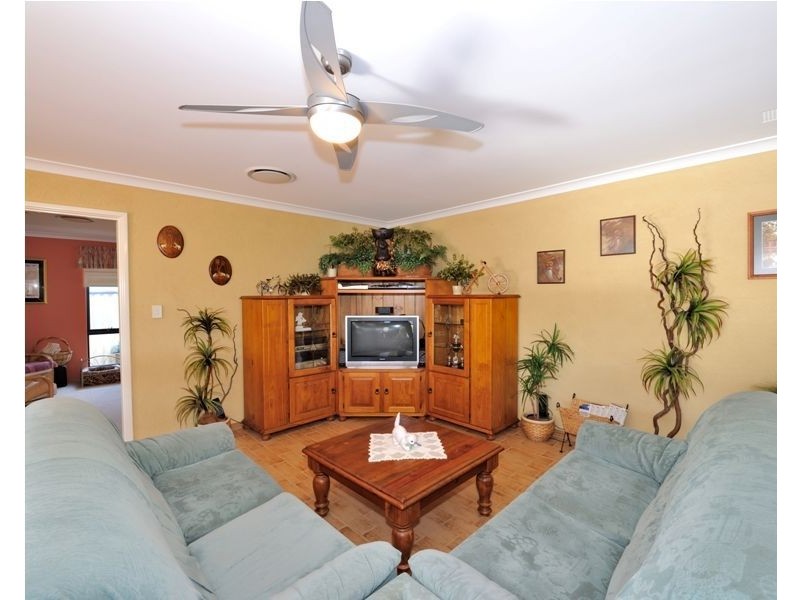 76a Gloucester, Shoalwater WA 6169