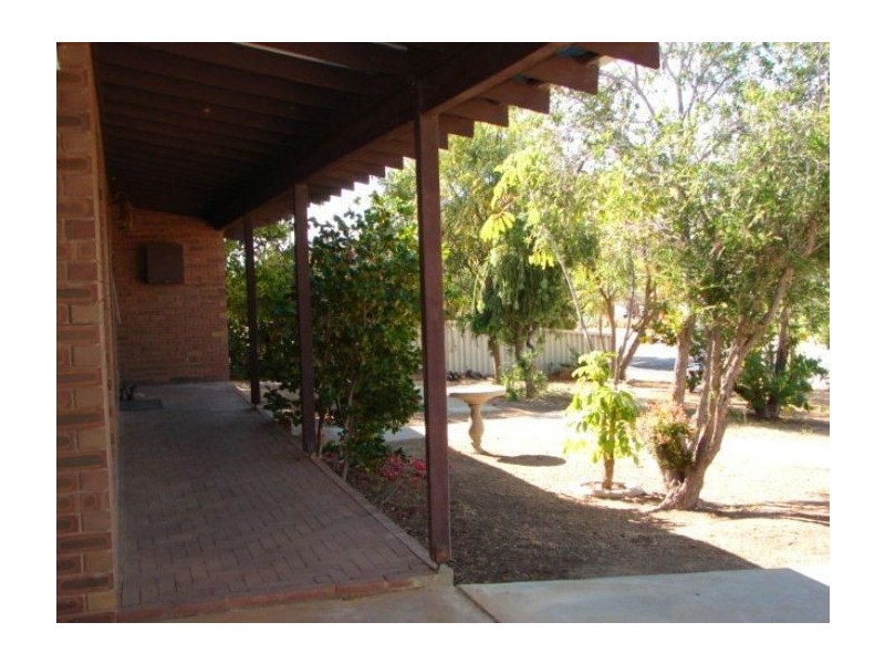 8 Bean Road, Bruce Rock WA 6418