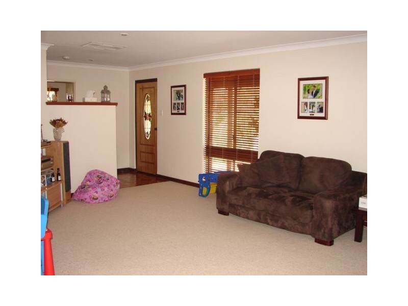 8 Bean Road, Bruce Rock WA 6418