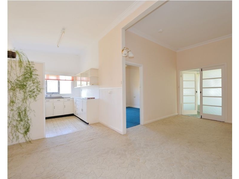 4 McKenzie Road, Shoalwater WA 6169