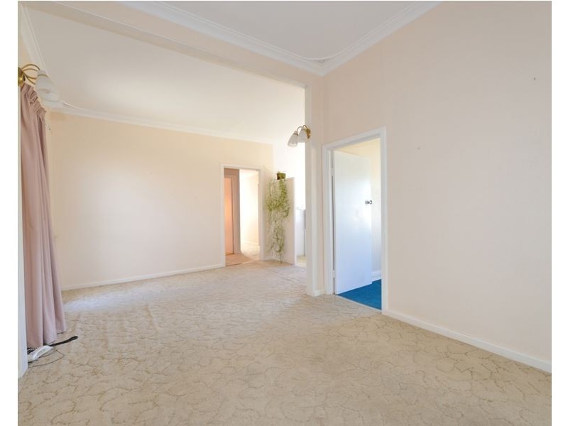 4 McKenzie Road, Shoalwater WA 6169