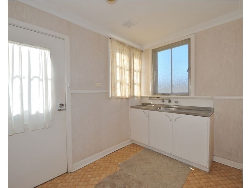 4 McKenzie Road, Shoalwater WA 6169