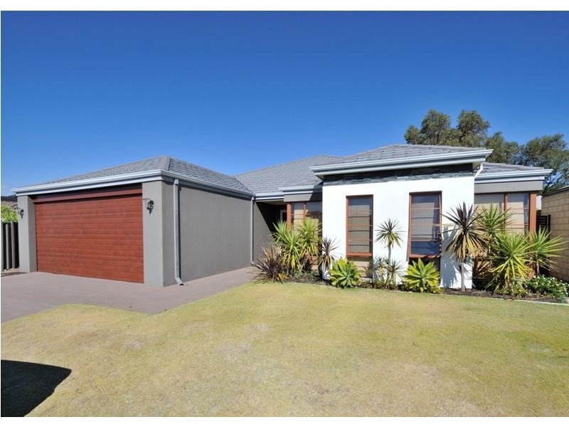 43 Arrowwood Loop, Secret Harbour WA 6173