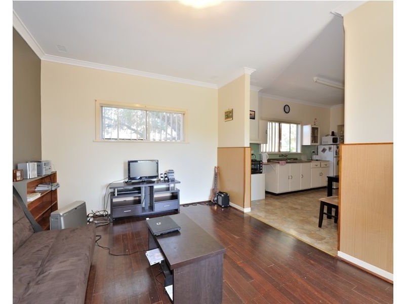 32 Liverpool Street, Shoalwater WA 6169