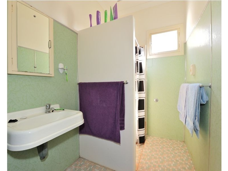 32 Liverpool Street, Shoalwater WA 6169