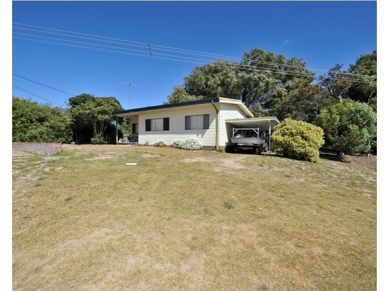 32 Liverpool Street, Shoalwater WA 6169
