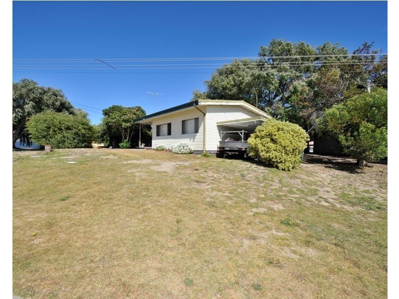 32 Liverpool Street, Shoalwater WA 6169