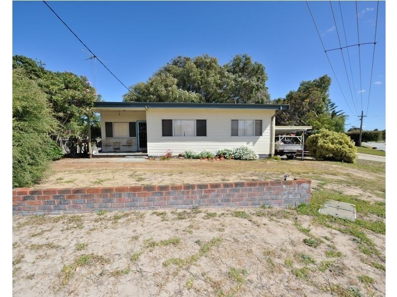 32 Liverpool Street, Shoalwater WA 6169