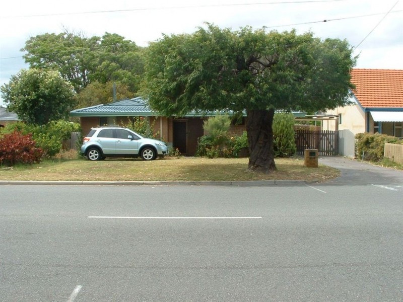 208 Safety Bay Road, Safety Bay WA 6169