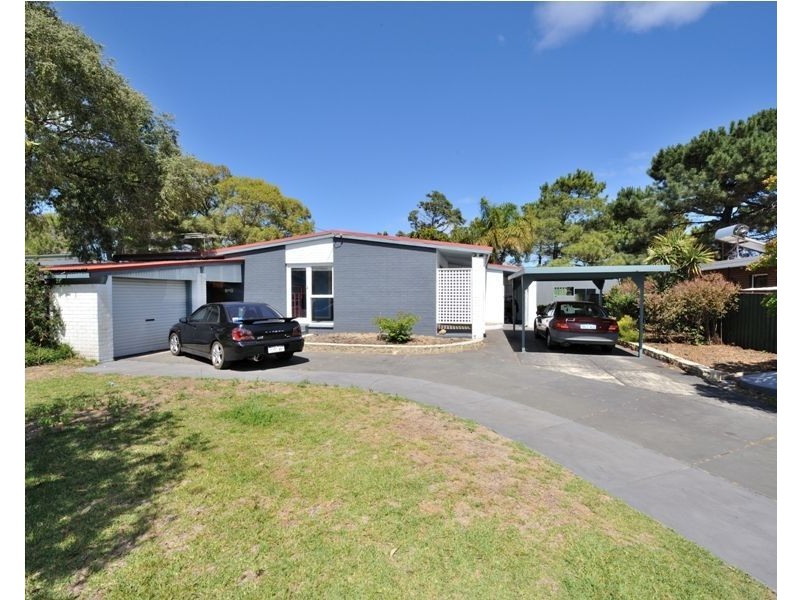15 Delphinus Place, Rockingham WA 6168