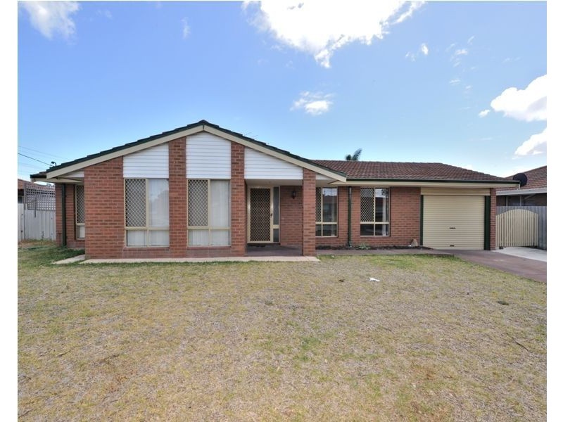 11 Tobin Way, Cooloongup WA 6168