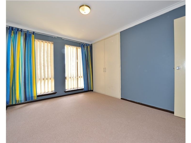 11 Tobin Way, Cooloongup WA 6168