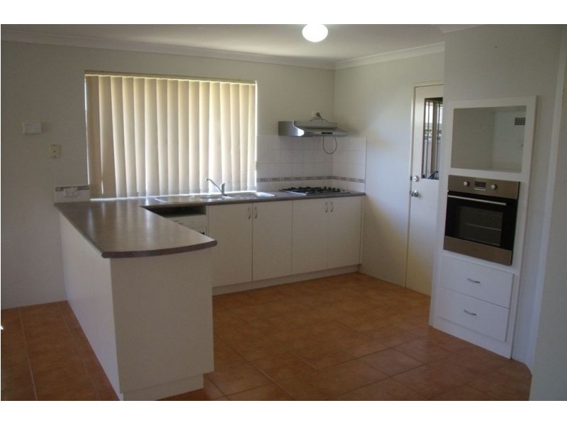 8 Dunns Way, Port Kennedy WA 6172