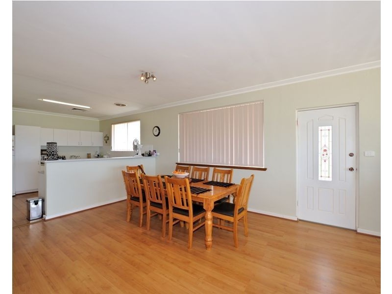 44 Warnbro Beach Road, Safety Bay WA 6169