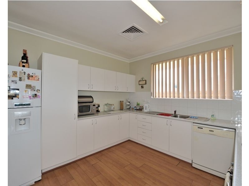 44 Warnbro Beach Road, Safety Bay WA 6169