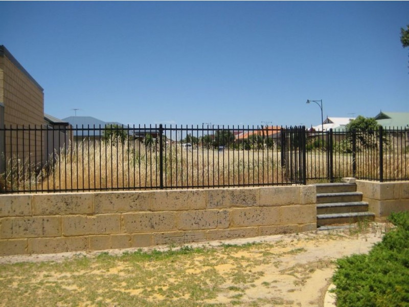 1 Renegade Path, Rockingham WA 6168
