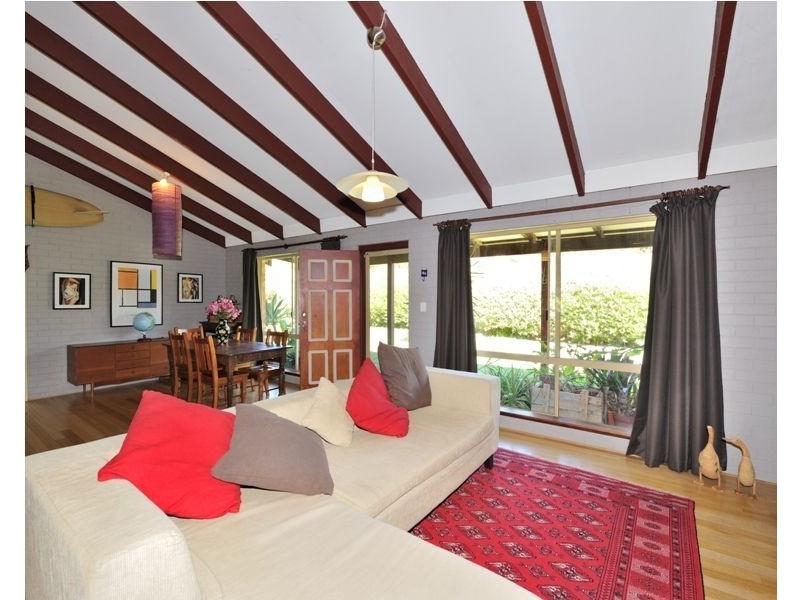 35 Minderoo Crescent, Golden Bay WA 6174