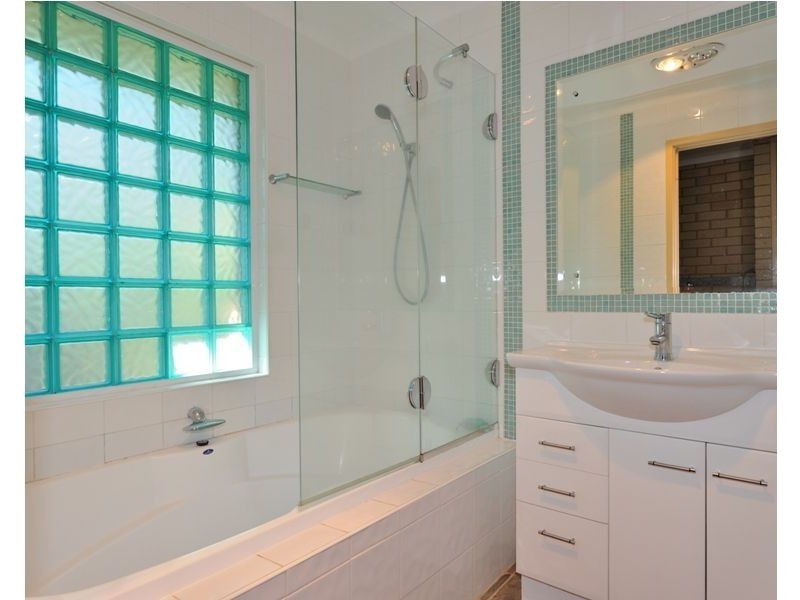 35 Minderoo Crescent, Golden Bay WA 6174