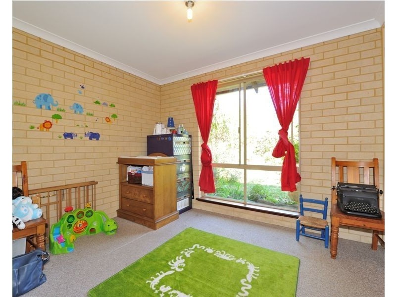 35 Minderoo Crescent, Golden Bay WA 6174