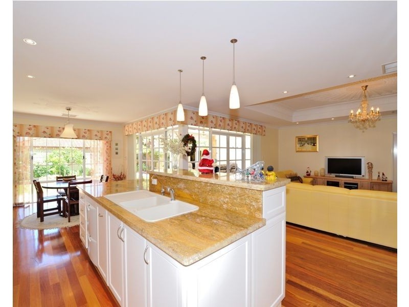 25 Thorpe Street, Rockingham WA 6168