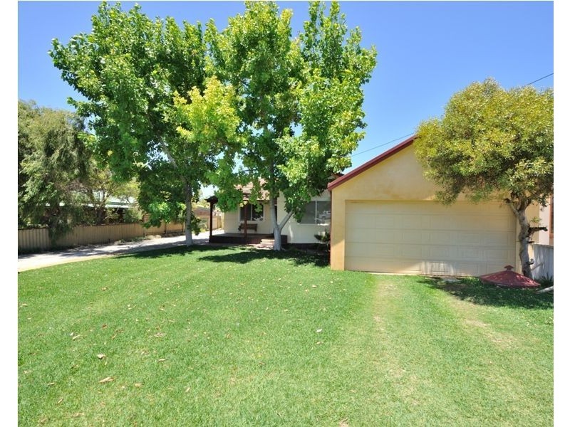 19 Liverpool Street, Shoalwater WA 6169
