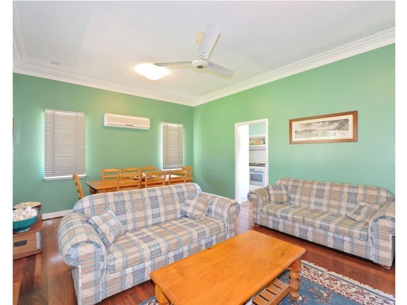 19 Liverpool Street, Shoalwater WA 6169