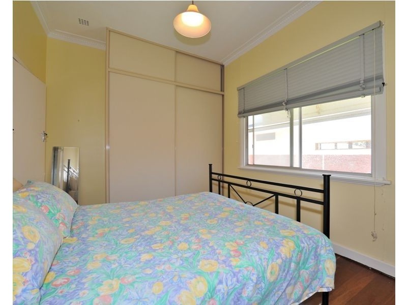 19 Liverpool Street, Shoalwater WA 6169