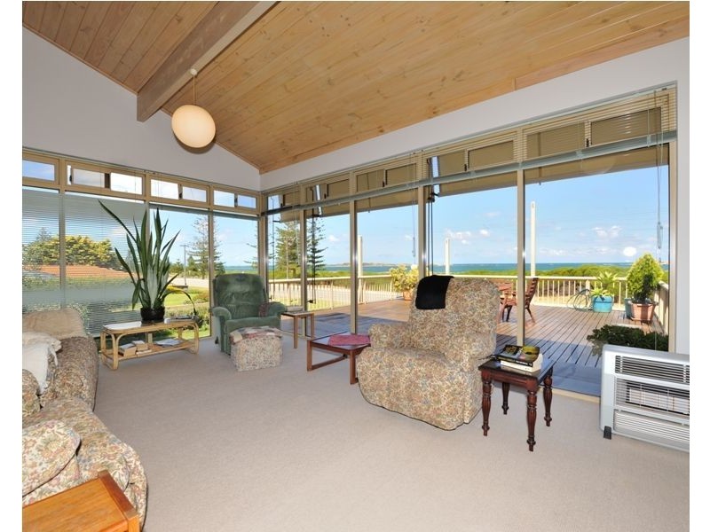 88 Arcadia Drive, Shoalwater WA 6169