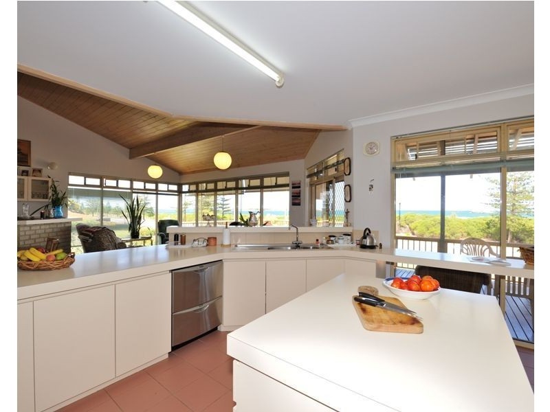 88 Arcadia Drive, Shoalwater WA 6169
