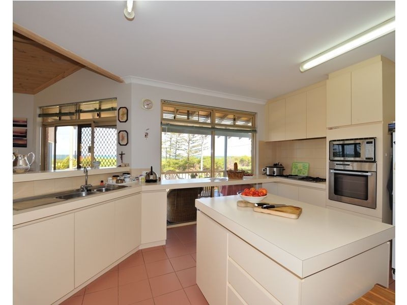 88 Arcadia Drive, Shoalwater WA 6169