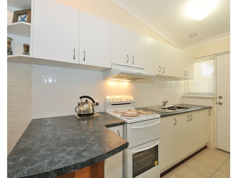 11/2 Wanliss Street, Rockingham WA 6168