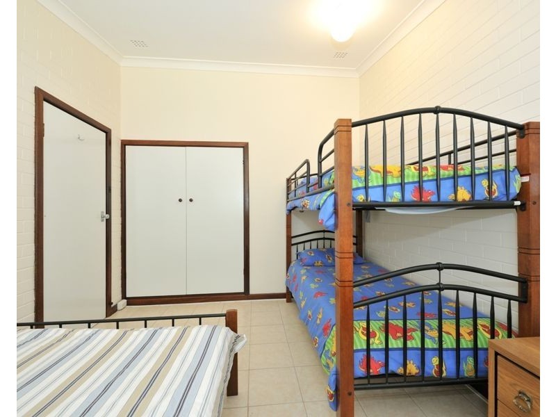 11/2 Wanliss Street, Rockingham WA 6168