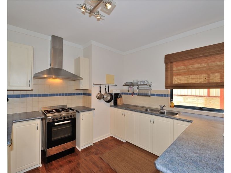 3/110 Parkin Street, Rockingham WA 6168