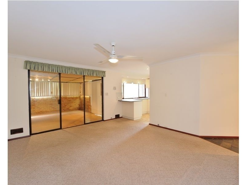 11 Compass Place, Waikiki WA 6169