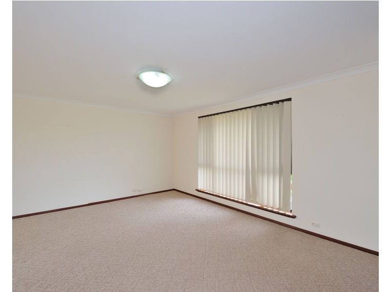 11 Compass Place, Waikiki WA 6169